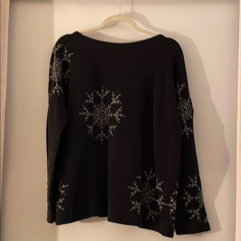 J Jill size L Black Embroidered Snowflake Women's Top